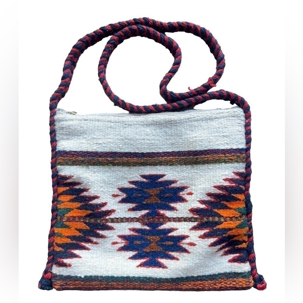 Beautiful Wool Aztec Crossbody. - Picture 3 of 7